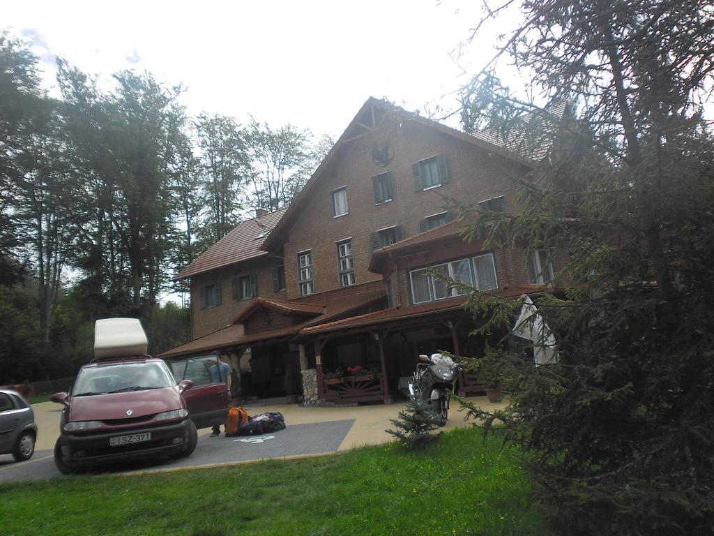 Sebesviz Panzio Bed & Breakfast Repashuta Exterior photo